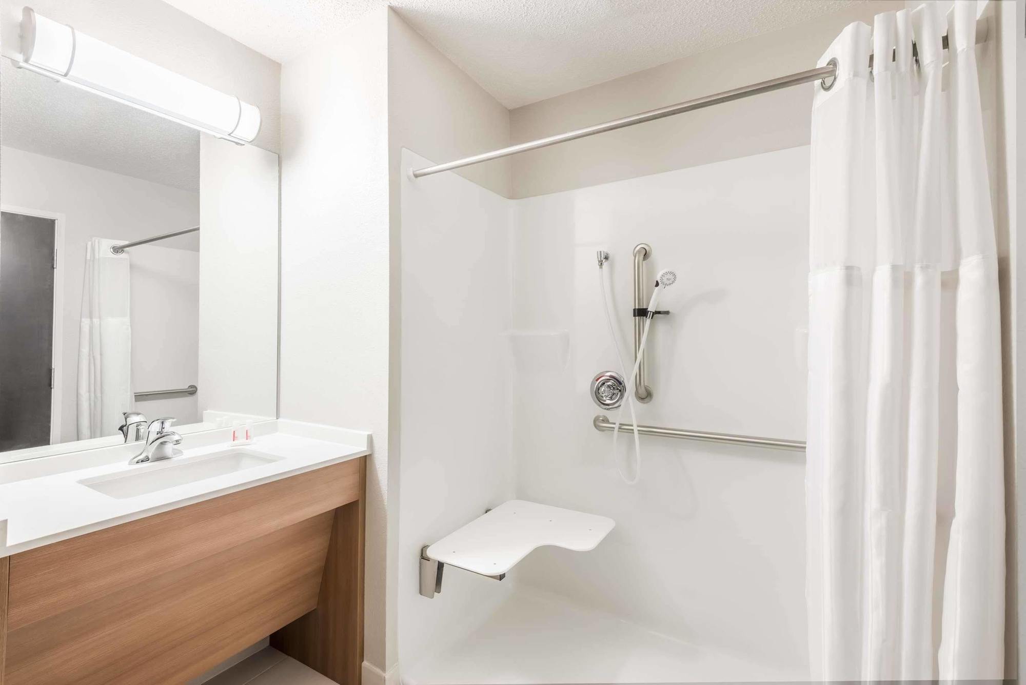 Microtel Inn & Suites By Wyndham Beaver Falls Kültér fotó